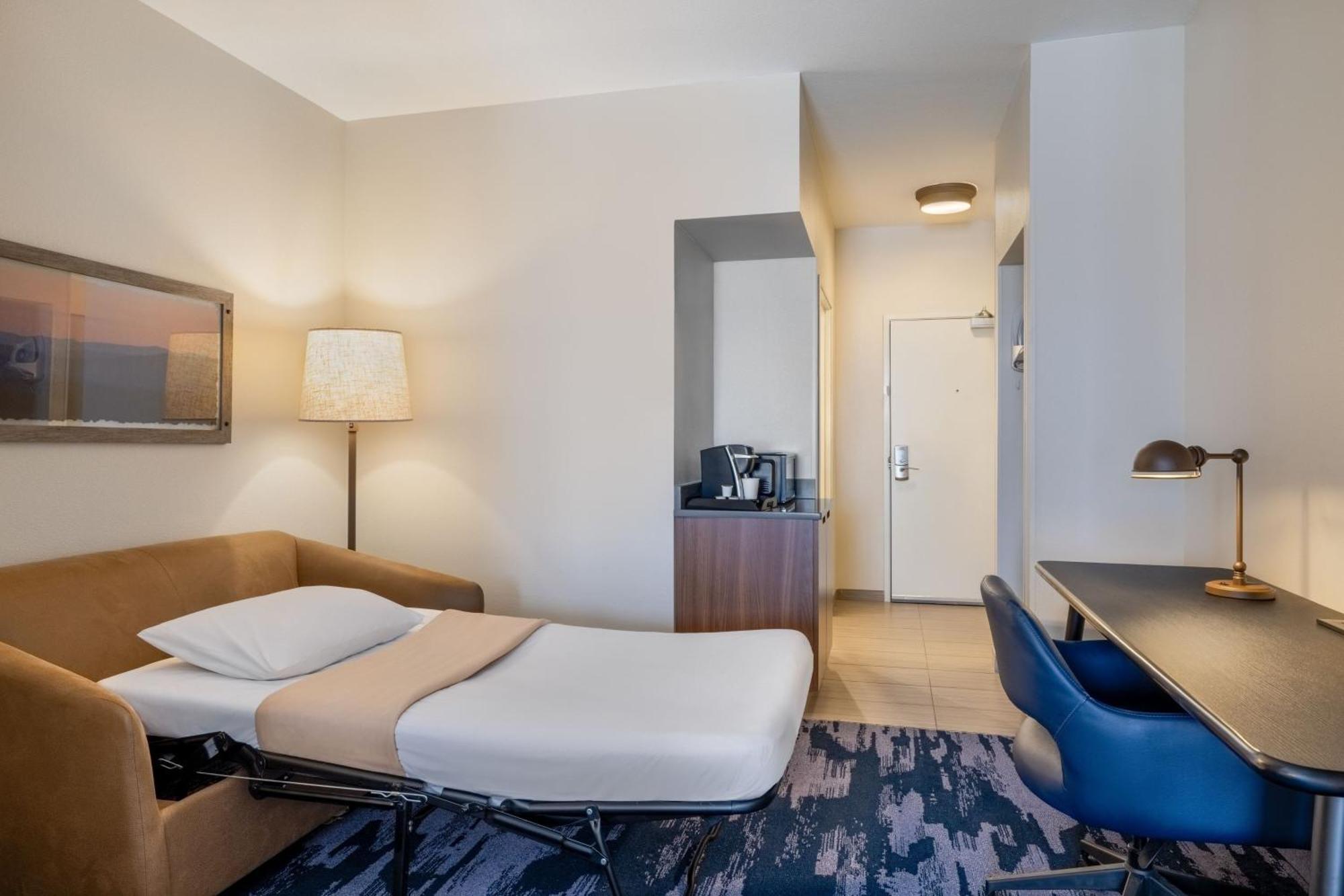 Fairfield Inn & Suites By Marriott Fort Walton Beach Hurlburt Area Exterior photo
