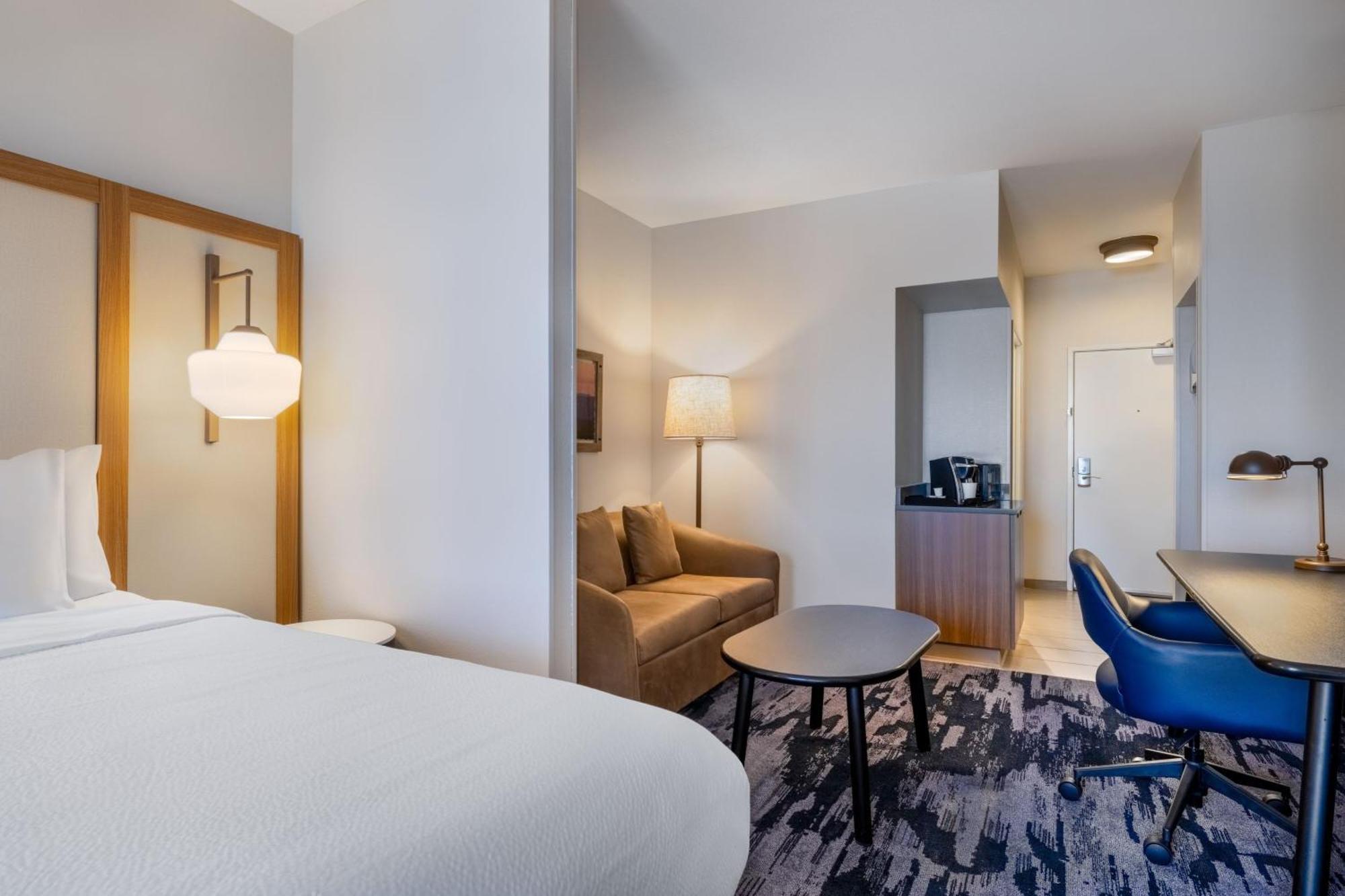 Fairfield Inn & Suites By Marriott Fort Walton Beach Hurlburt Area Exterior photo