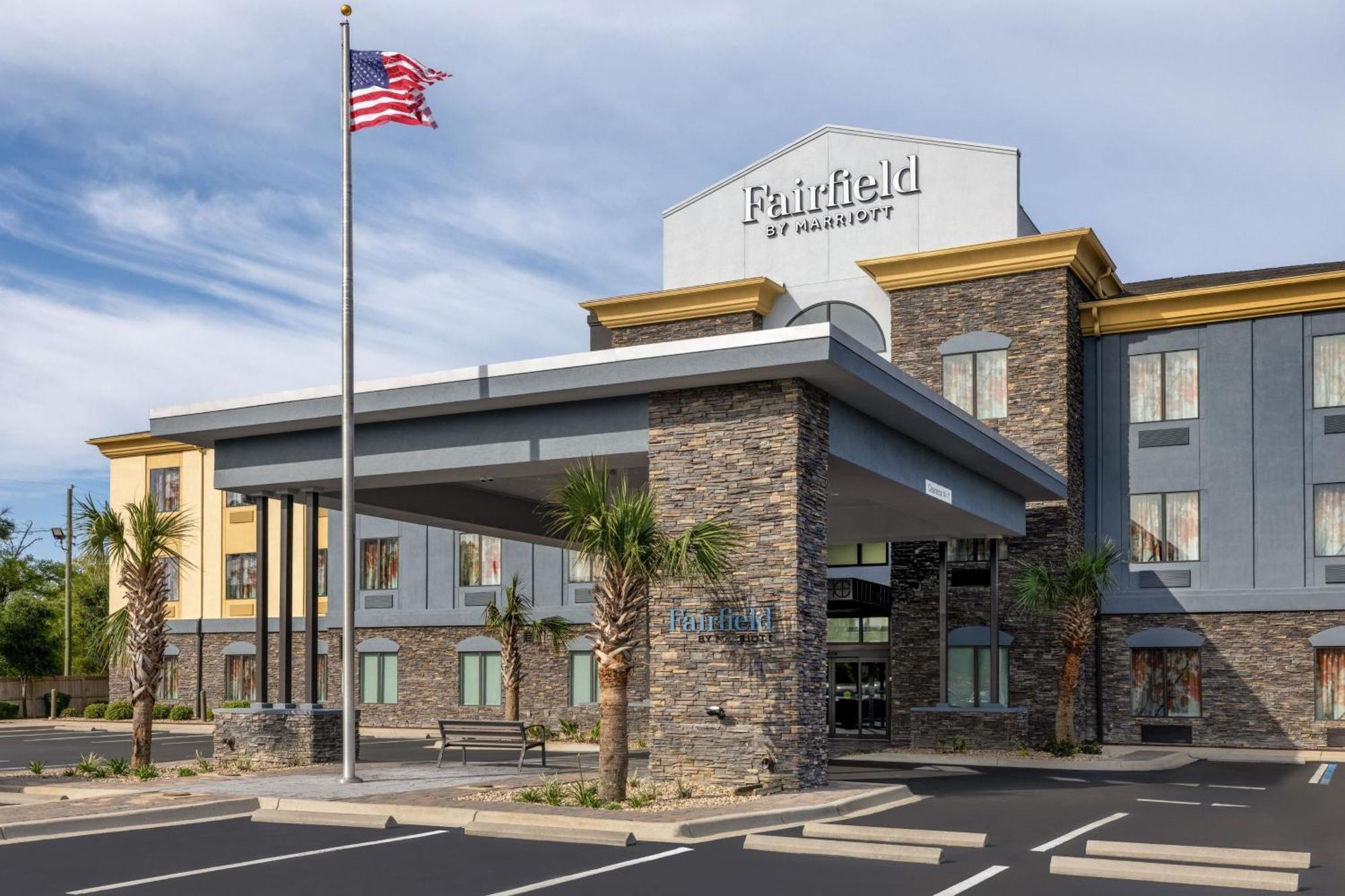 Fairfield Inn & Suites By Marriott Fort Walton Beach Hurlburt Area Exterior photo