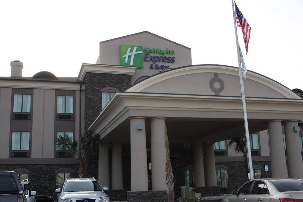 Fairfield Inn & Suites By Marriott Fort Walton Beach Hurlburt Area Exterior photo